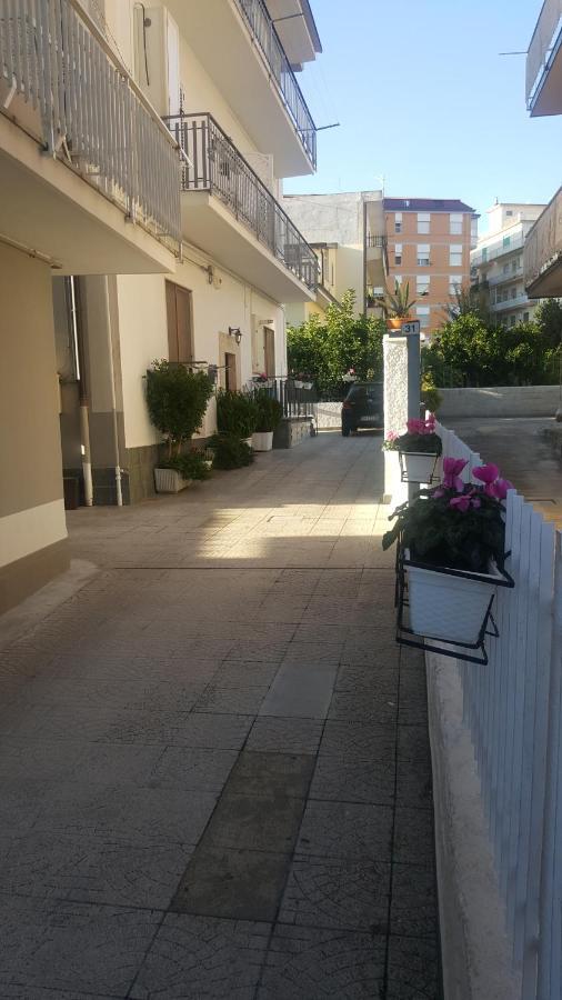 Lamezia Park Apartments Ламеция-Терме Экстерьер фото